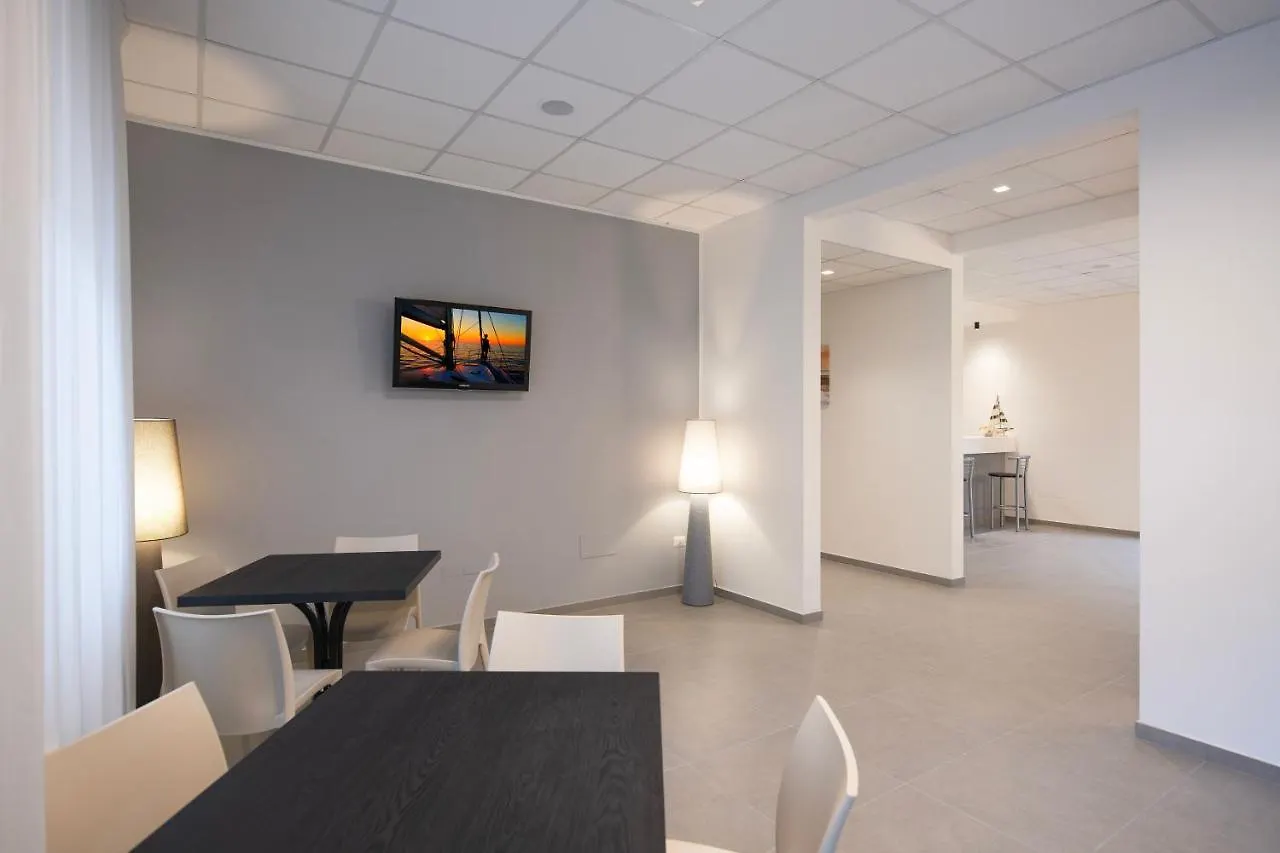 Residence Ondamare Cervia 0*,  Olaszország