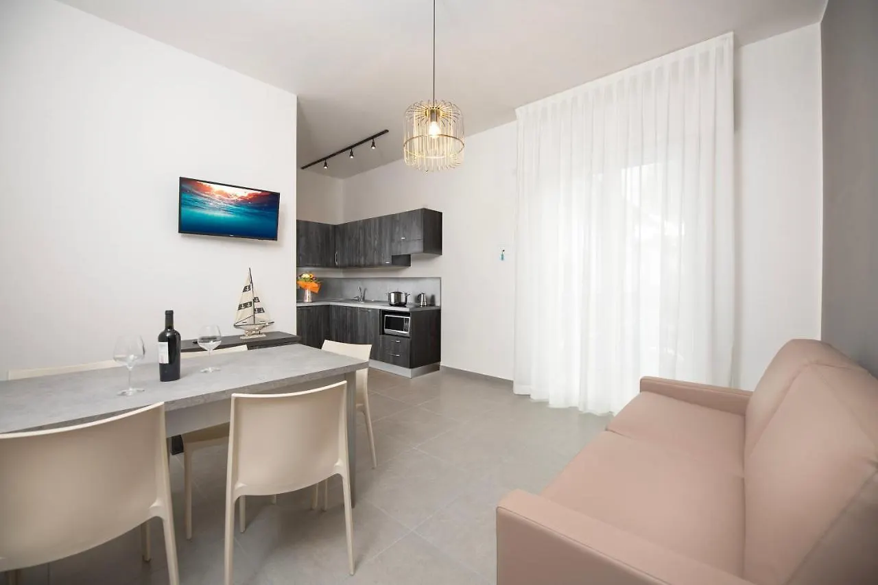 Residence Ondamare Cervia 0*,  Olaszország